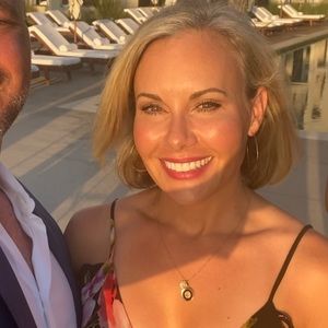 Meet your Posher, Helen